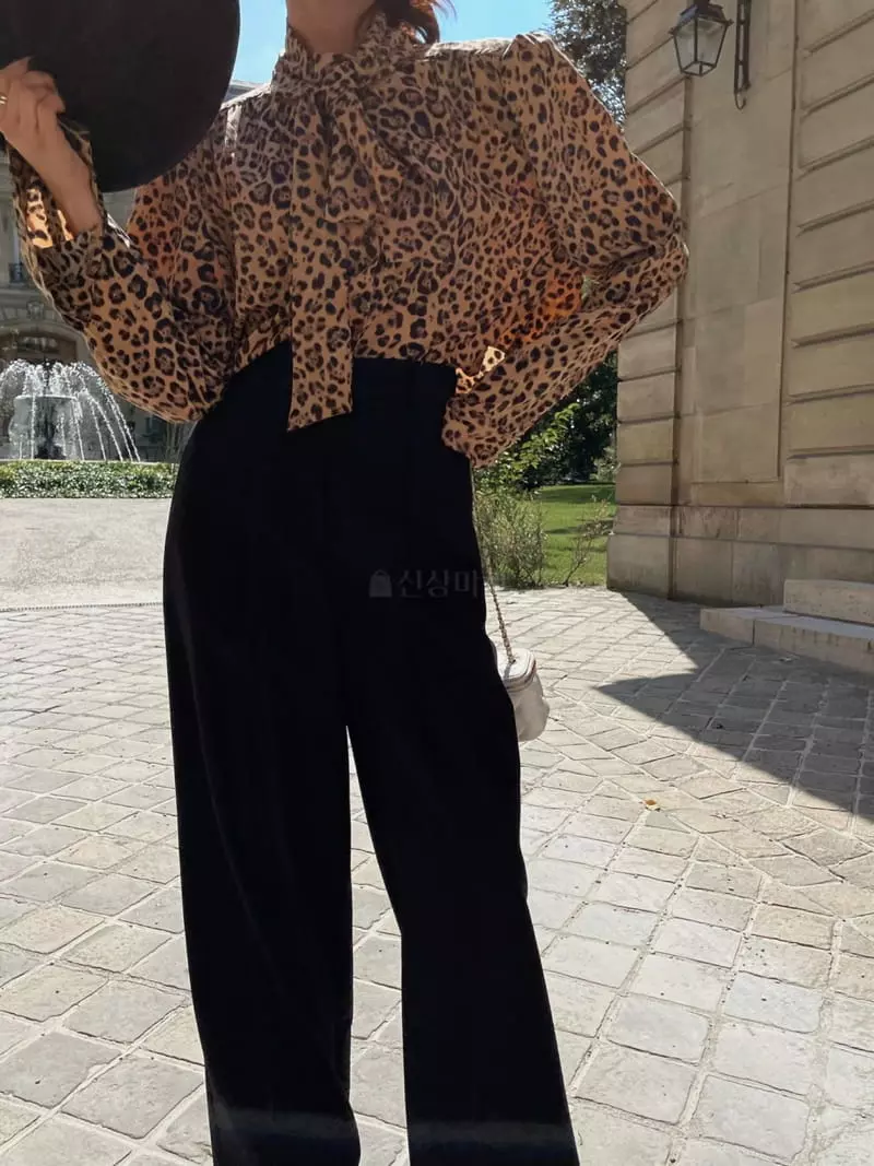 Liveaid - Korean Women Fashion - #womensfashion - Lop Tie Blouse - 10