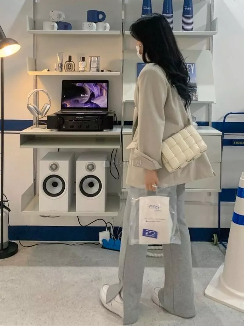 Logon - Korean Women Fashion - #momslook - Terry Slit Pants - 2