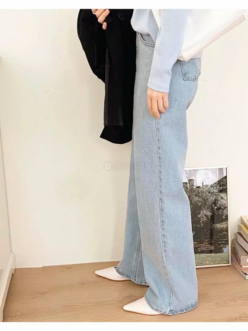 Logon - Korean Women Fashion - #momslook - Light Jeans - 11