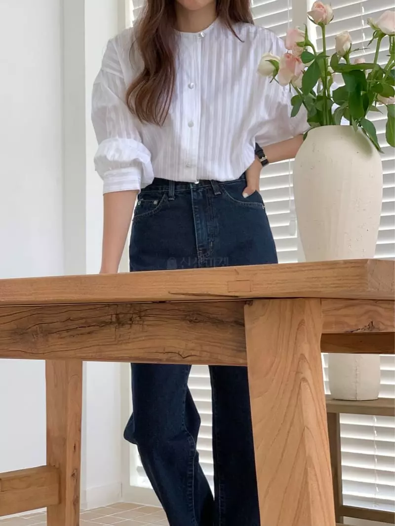 Loringrei - Korean Women Fashion - #momslook - R Embroidery Blouse - 6