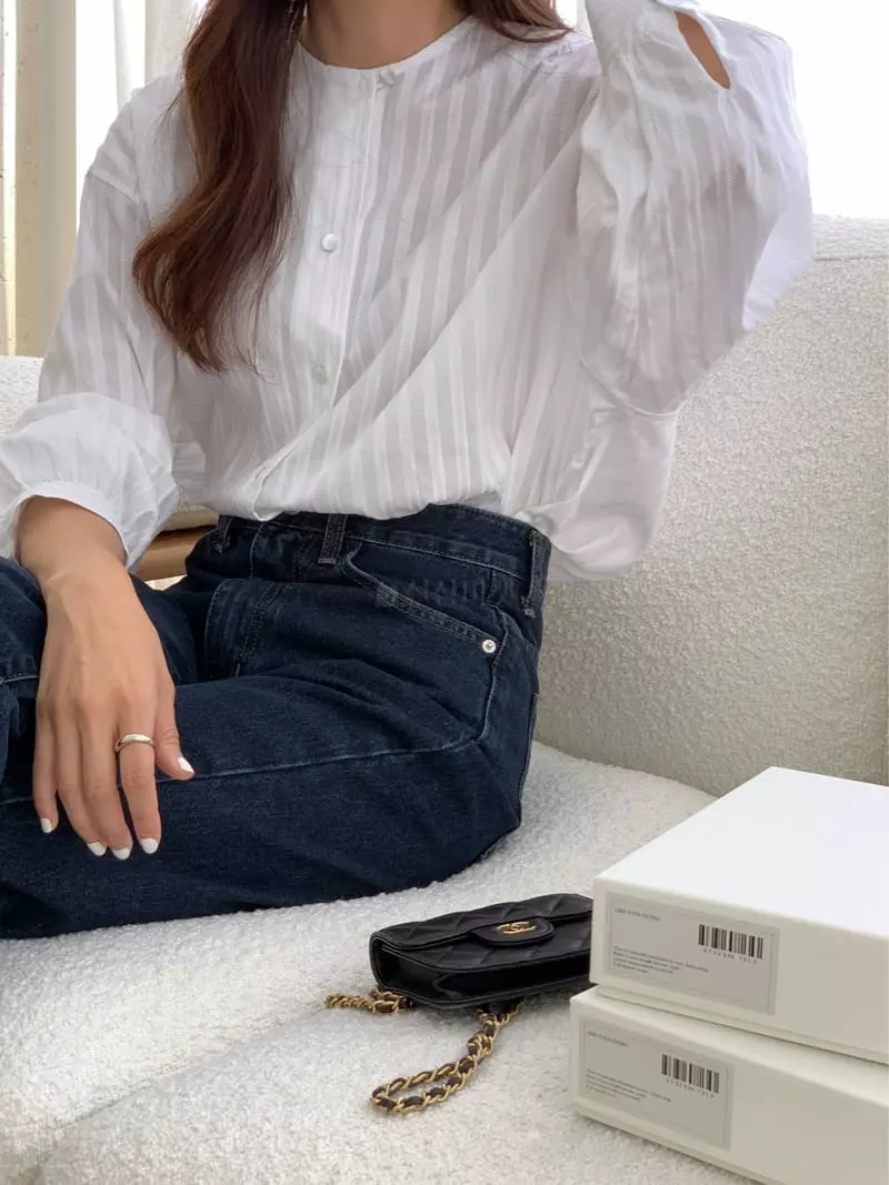 Loringrei - Korean Women Fashion - #thelittlethings - R Embroidery Blouse - 3