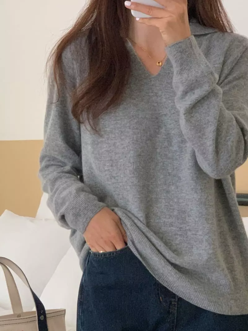 Loringrei - Korean Women Fashion - #thelittlethings - Whole Gami V Neck Tee - 9