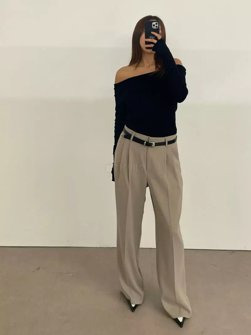 Lowburn - Korean Women Fashion - #momslook - Lami Off Shoulder Tee - 10