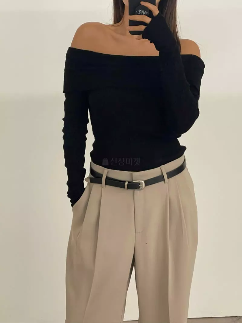 Lowburn - Korean Women Fashion - #momslook - Lami Off Shoulder Tee - 8