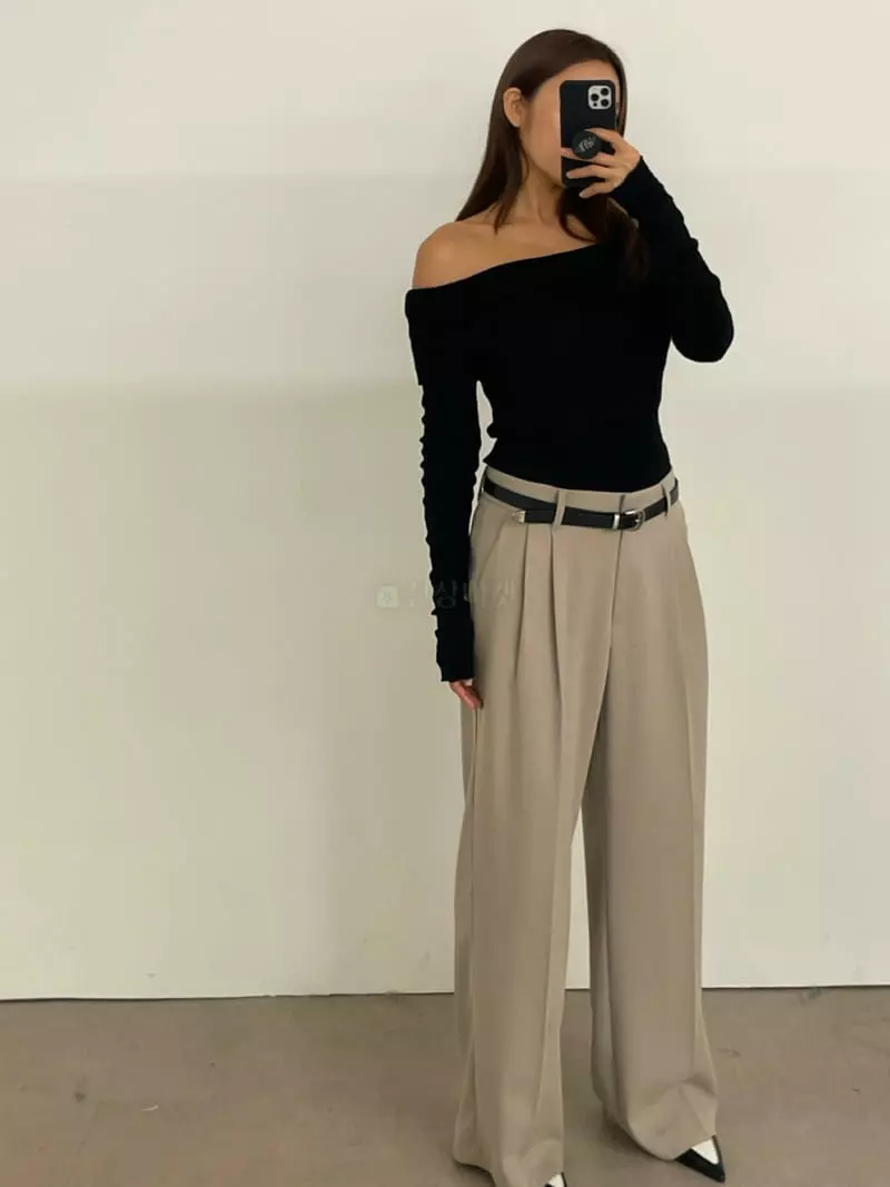 Lowburn - Korean Women Fashion - #momslook - Lami Off Shoulder Tee - 9