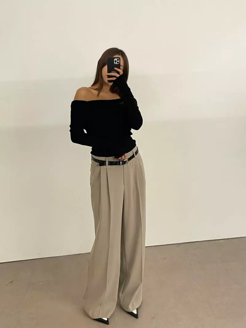 Lowburn - Korean Women Fashion - #vintageinspired - Lami Off Shoulder Tee - 12