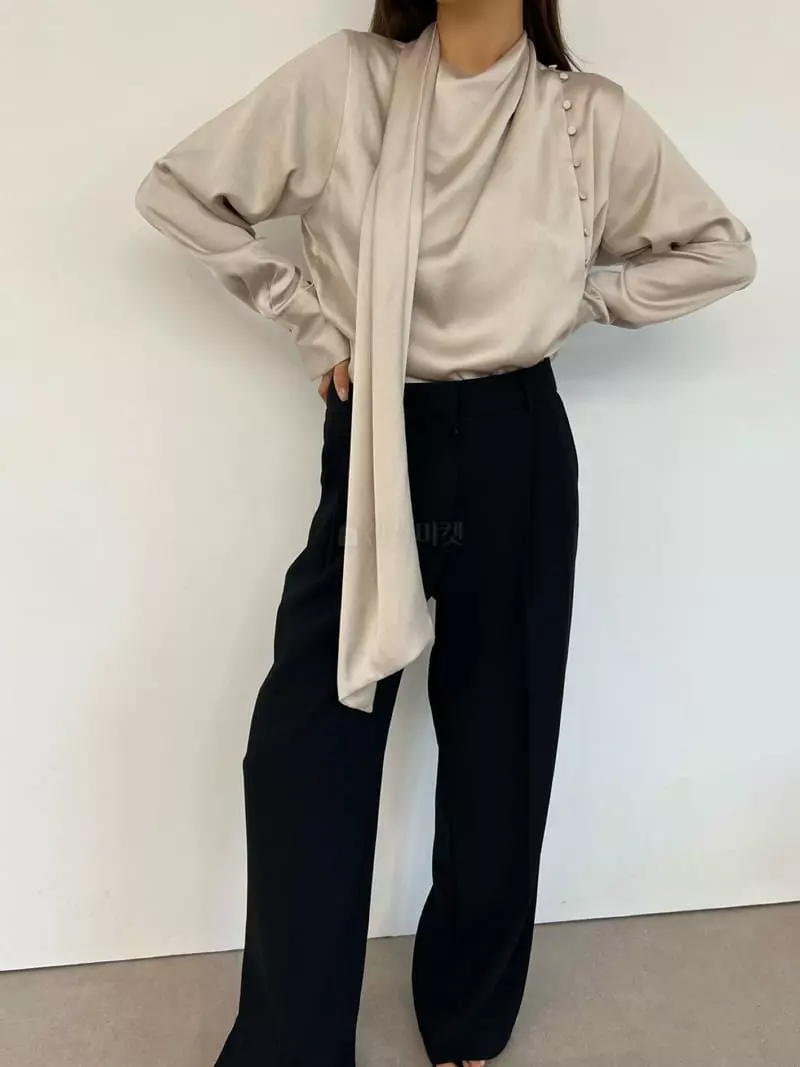 Lowburn - Korean Women Fashion - #momslook - Scarf Blouse - 4
