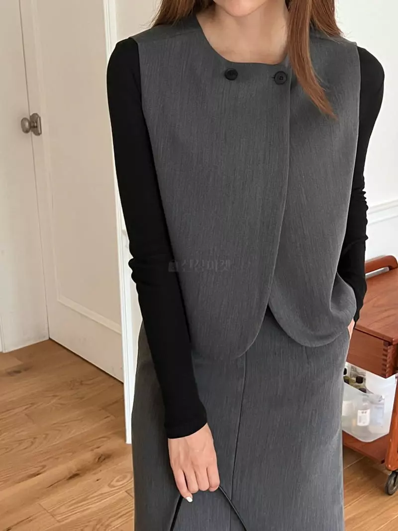 Lowell - Korean Women Fashion - #momslook - Autumn Sleeveless - 5