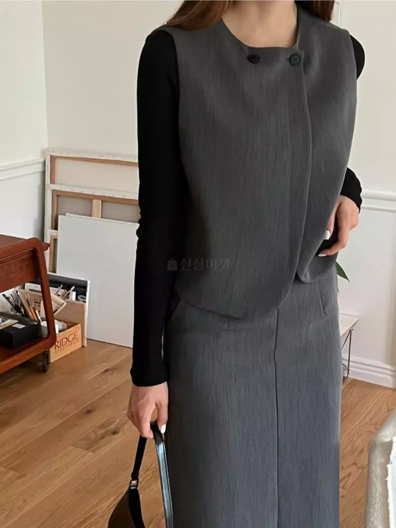 Lowell - Korean Women Fashion - #momslook - Autumn Sleeveless - 7