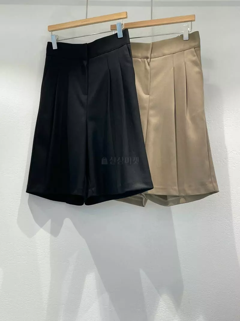 Lowell - Korean Women Fashion - #thelittlethings - Andy Half Pants - 3