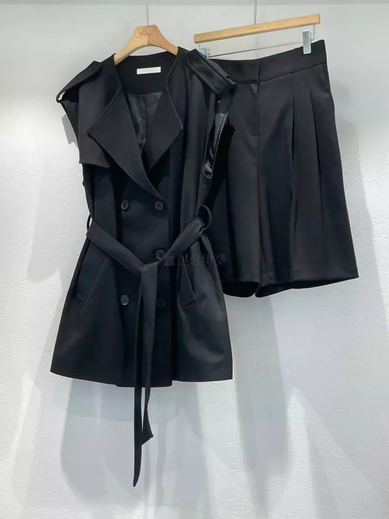 Lowell - Korean Women Fashion - #womensfashion - Andy Half Pants - 5