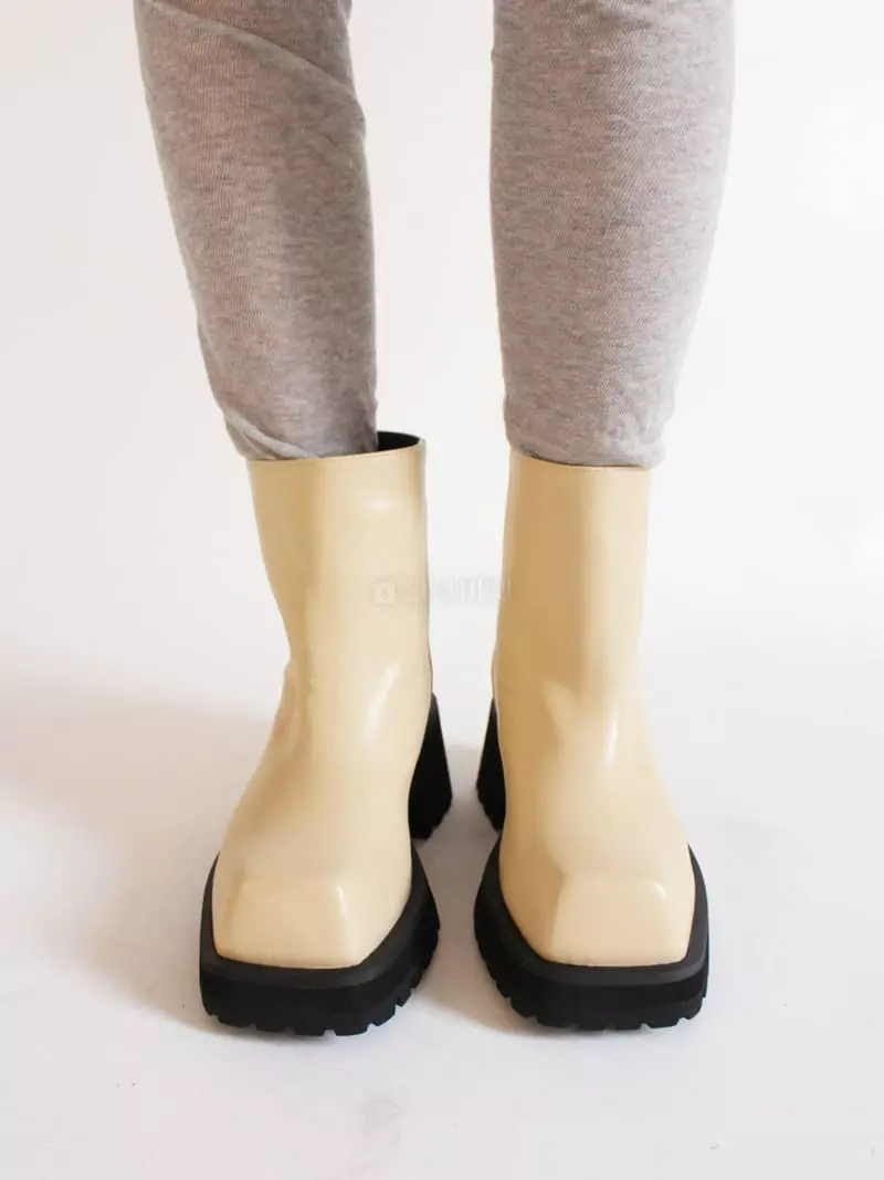 Lowkun - Korean Women Fashion - #restrostyle - Y0130 Boots - 4