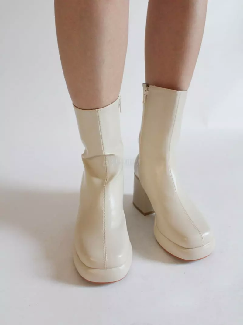 Lowkun - Korean Women Fashion - #vintageinspired - Y0132 Boots - 2