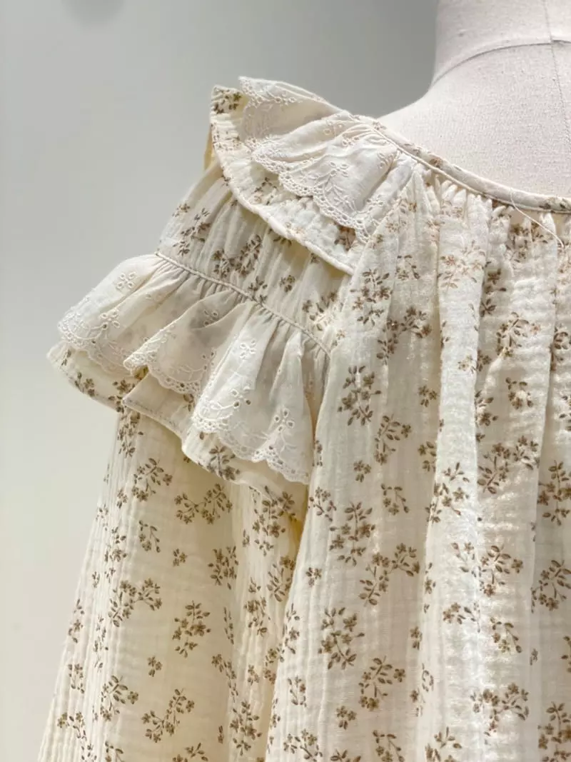 Lunaluz - Korean Women Fashion - #romanticstyle - Sono Flower Sleeves One-piece - 3