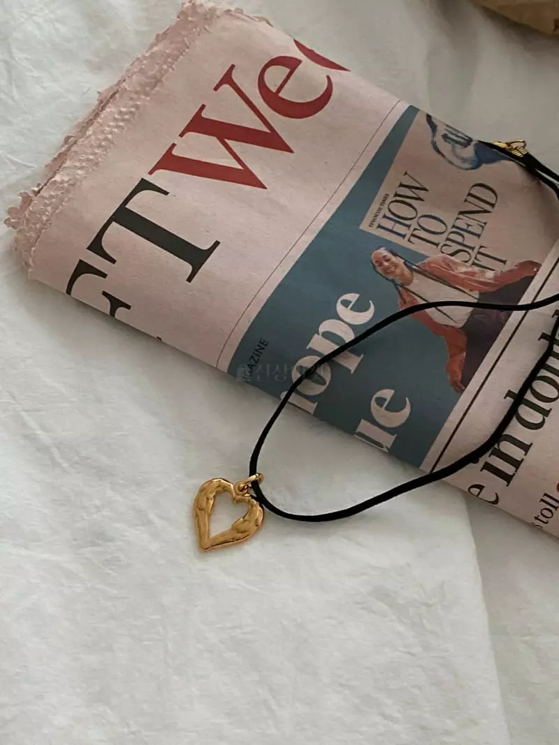 Made - Korean Women Fashion - #shopsmall - Velvet Heart Necklace