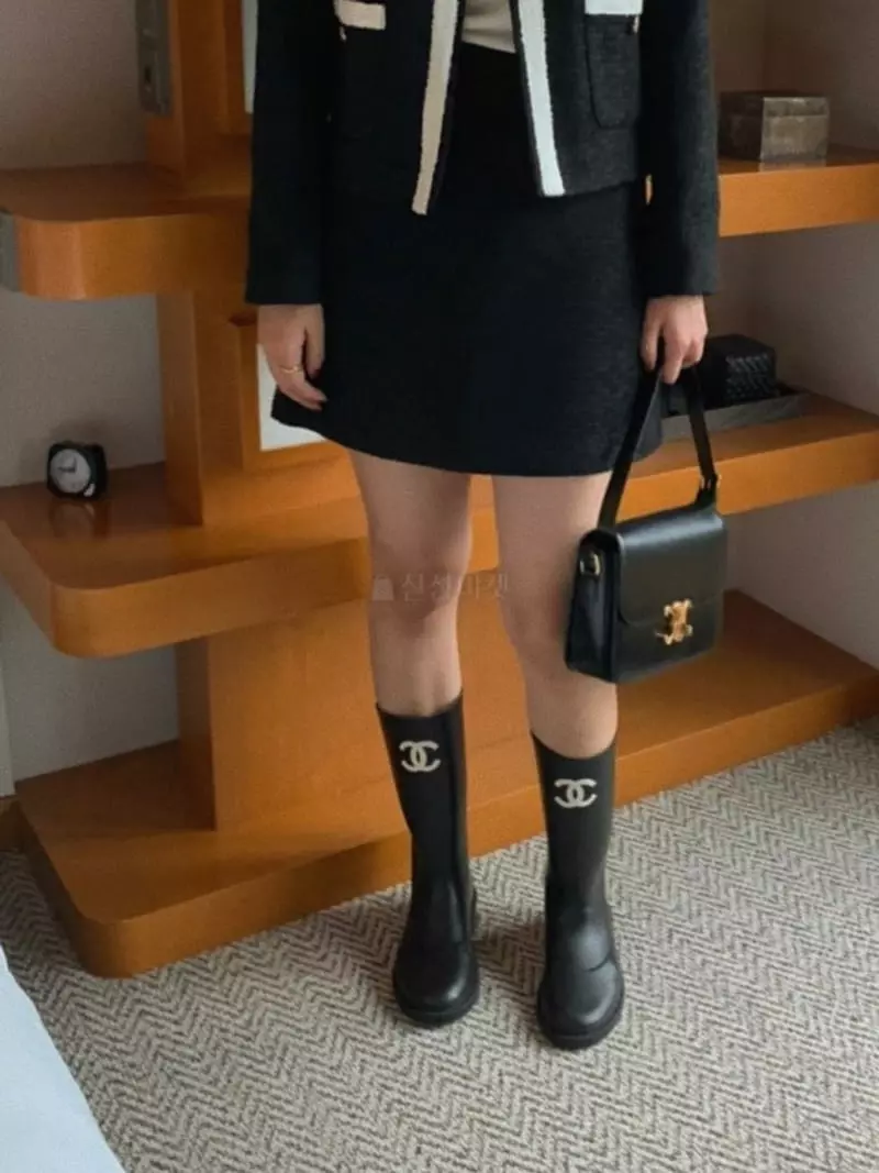 Magnet - Korean Women Fashion - #momslook - Tabo Twid Skirt - 3