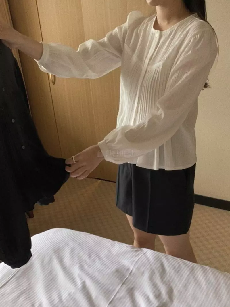 Magnet - Korean Women Fashion - #momslook - Melbourne Blouse - 10