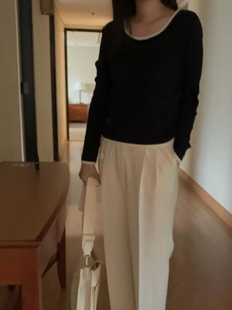 Magnet - Korean Women Fashion - #momslook - Round Knit Tee