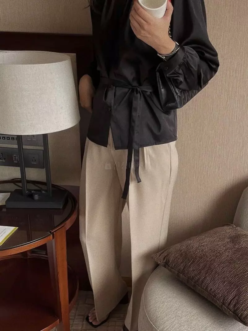 Magnet - Korean Women Fashion - #momslook - Raon Blouse - 2