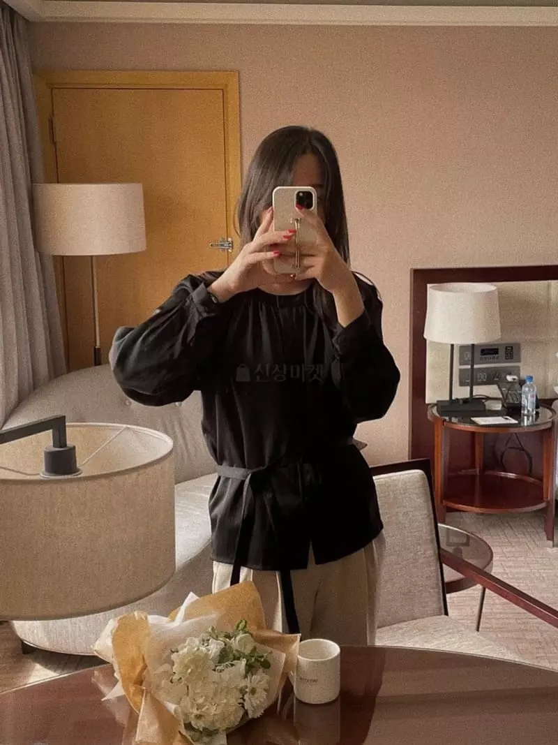 Magnet - Korean Women Fashion - #momslook - Raon Blouse - 8