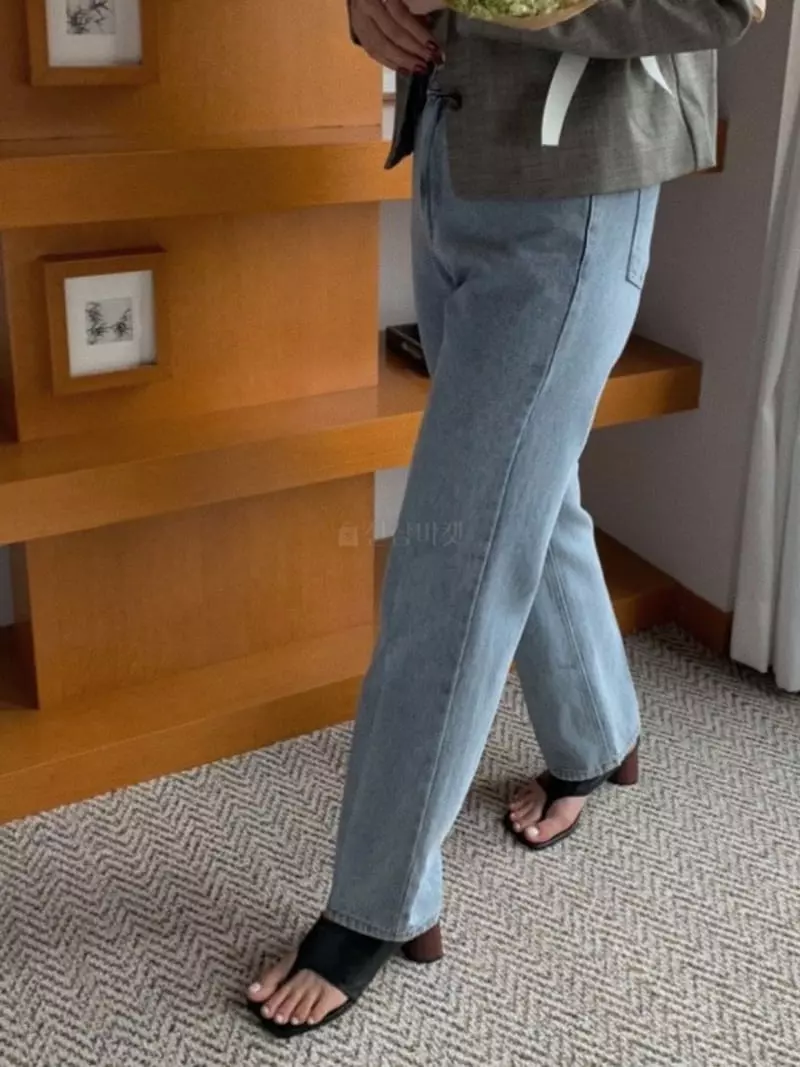 Magnet - Korean Women Fashion - #momslook - Page Jeans - 4