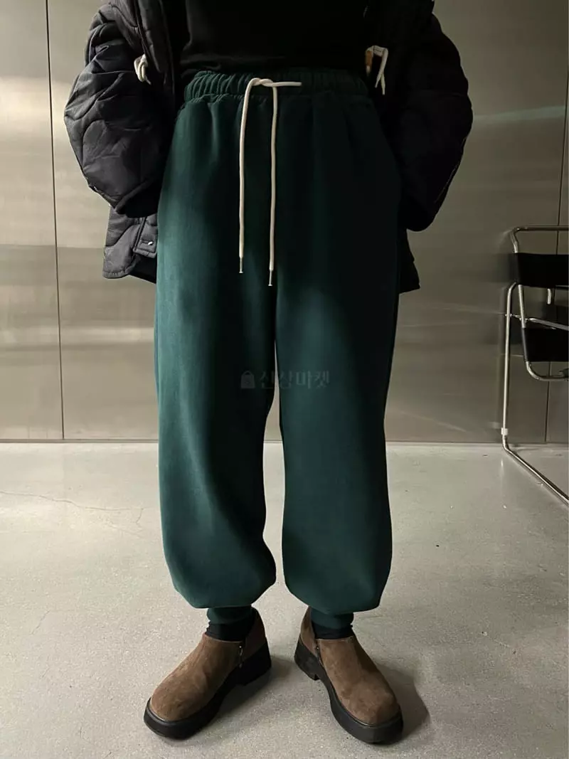 Maint - Korean Women Fashion - #momslook - Fleece Lip Pants - 11