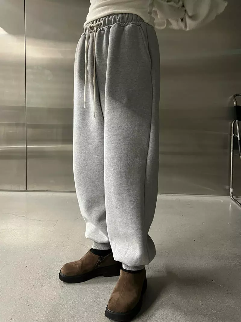 Maint - Korean Women Fashion - #womensfashion - Fleece Lip Pants - 4