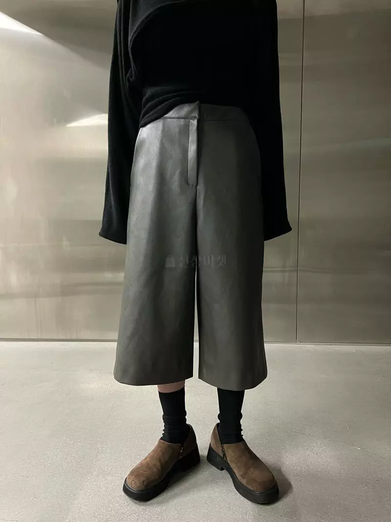 Maint - Korean Women Fashion - #momslook - Fleece Leather Pants - 10