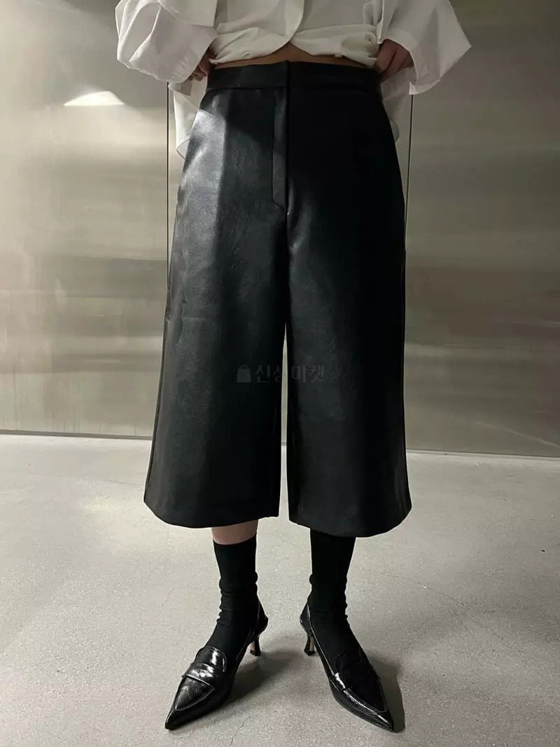 Maint - Korean Women Fashion - #momslook - Fleece Leather Pants - 5