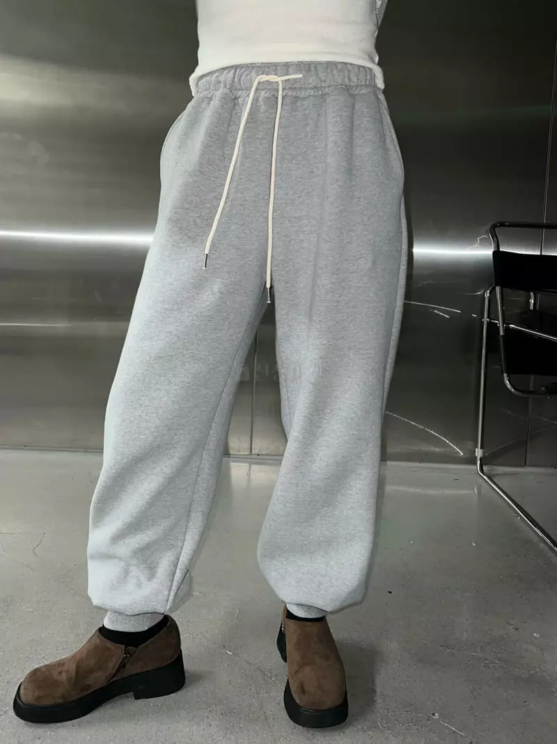 Maint - Korean Women Fashion - #womensfashion - Fleece Lip Pants - 3