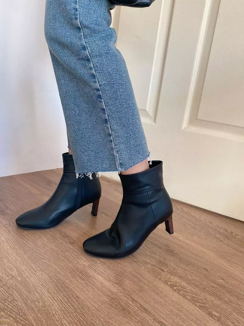 Marie - Korean Women Fashion - #restrostyle - 208r Boots - 10