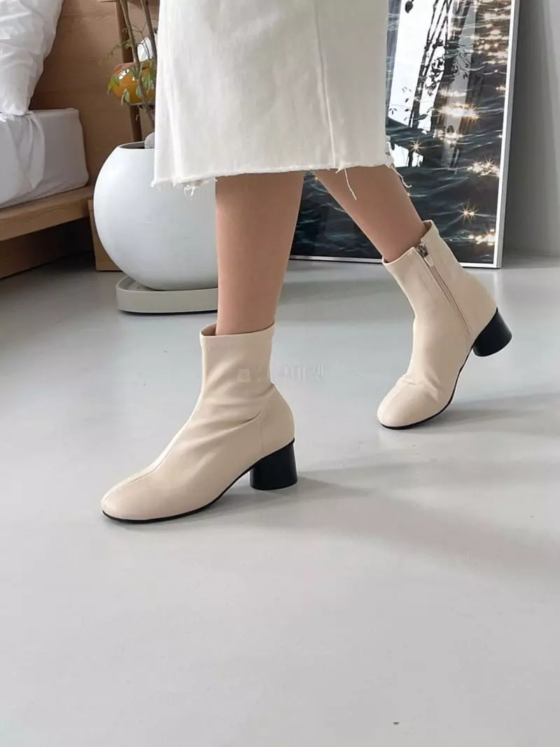 Marie - Korean Women Fashion - #womensfashion - 212 Boots - 8