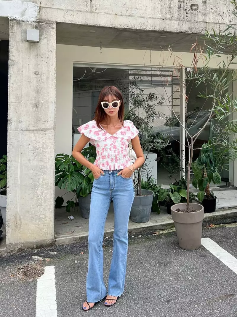 Marron - Korean Women Fashion - #momslook - Bootscut Jeans - 2