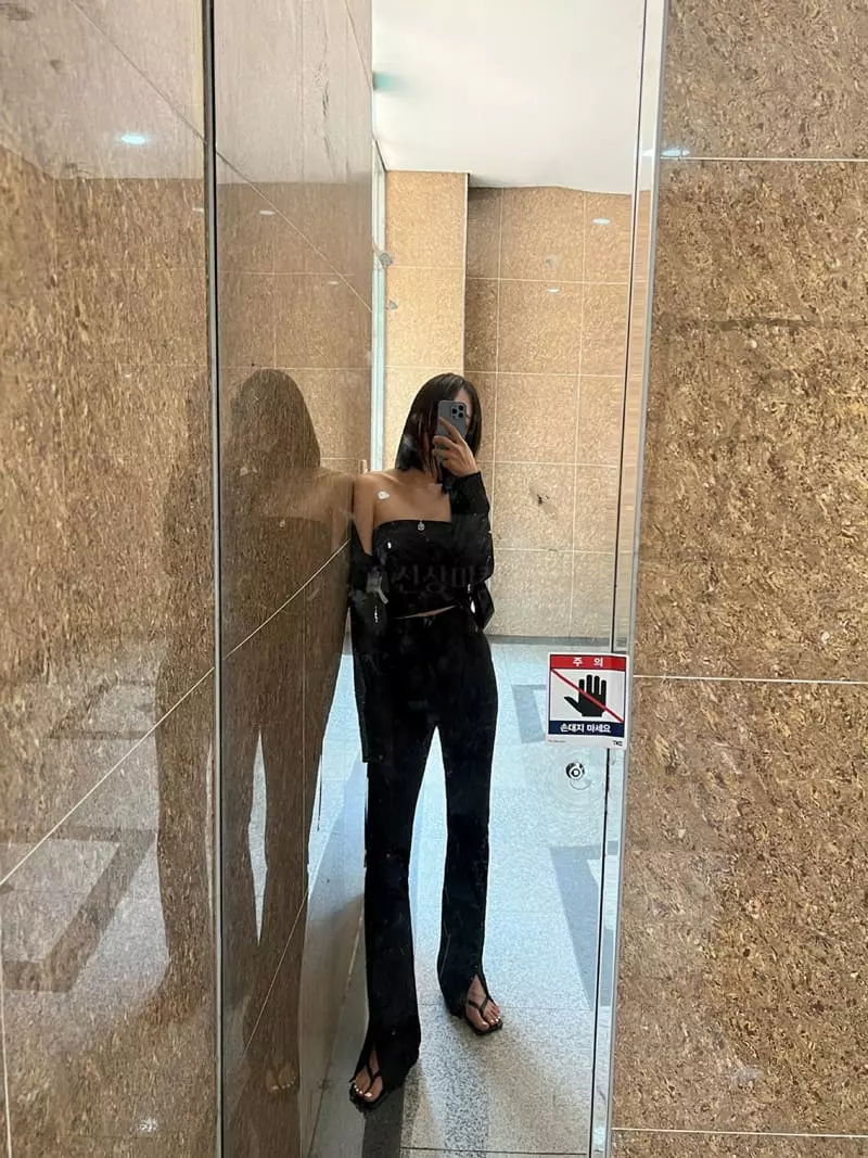 Marron - Korean Women Fashion - #thelittlethings - Rib Slit Pants - 4