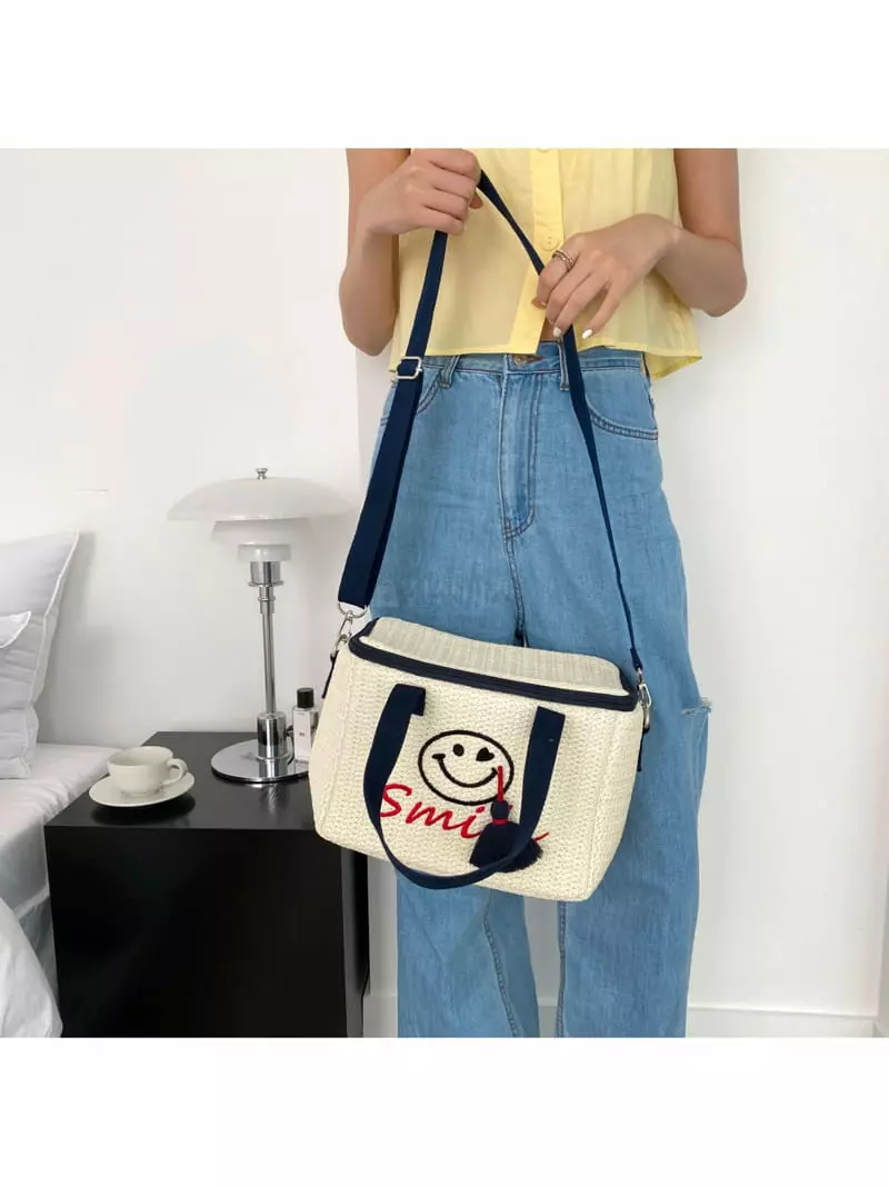 Megoshop - Korean Women Fashion - #momslook - Biscos Smile Cooler Bag - 7