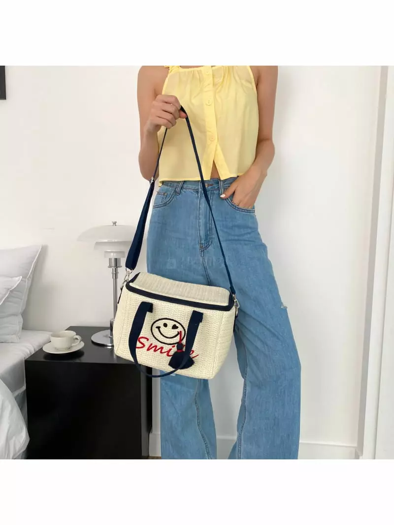 Megoshop - Korean Women Fashion - #momslook - Biscos Smile Cooler Bag - 8