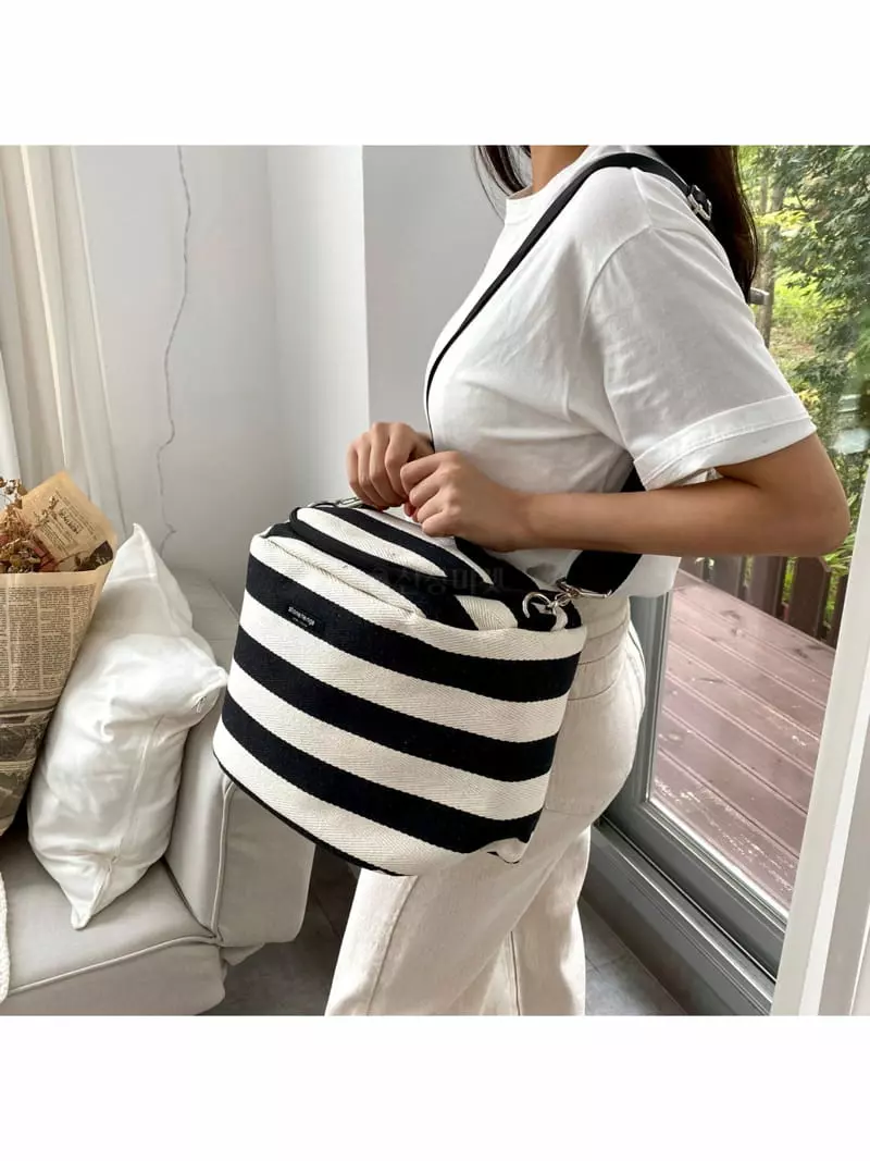 Megoshop - Korean Women Fashion - #womensfashion - Stripes Cooler D Bag - 8