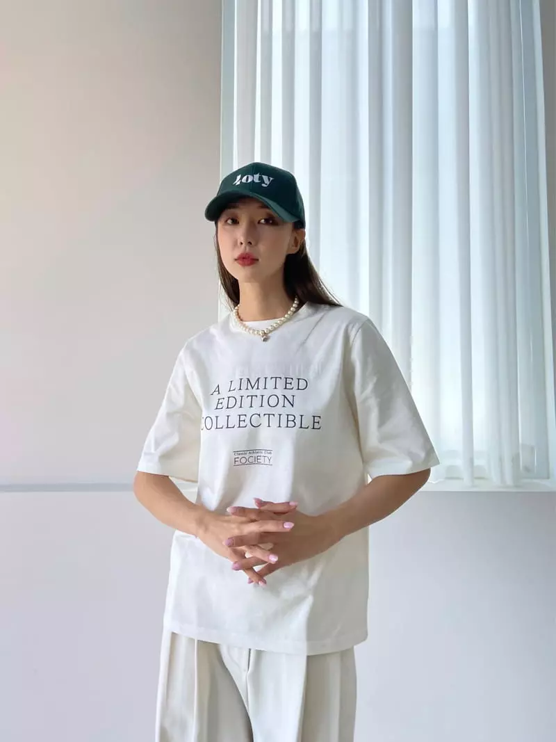 Mellor - Korean Women Fashion - #momslook - Lettering Tee - 4