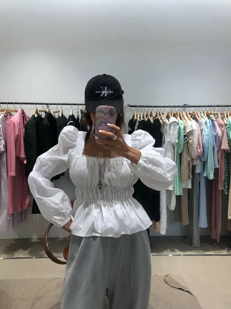 Melted - Korean Women Fashion - #momslook - Lace Berry Blouse - 11