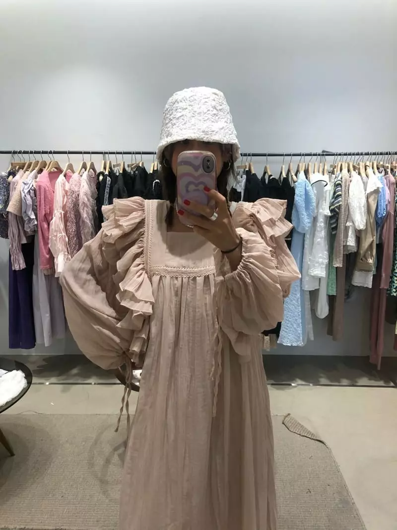 Melted - Korean Women Fashion - #womensfashion - Raglan One-peicde - 4