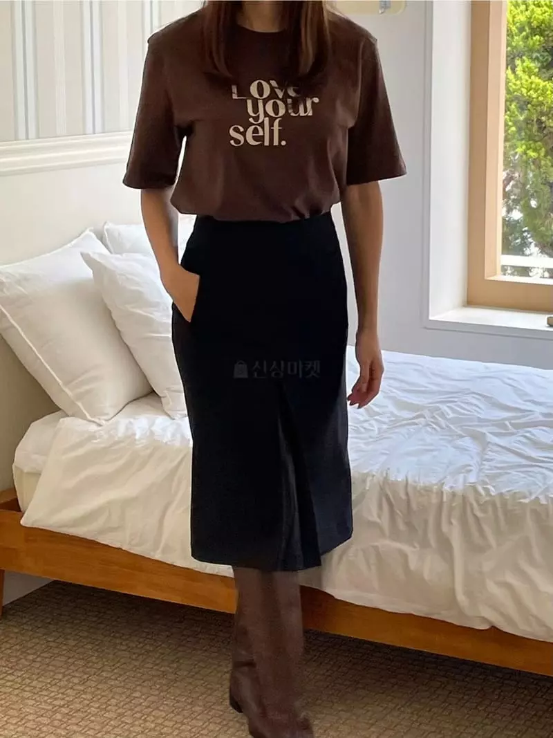 Moheli - Korean Women Fashion - #vintagekidsstyle - Love Tee - 4
