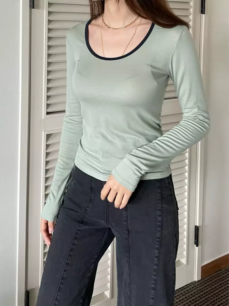 Moheli - Korean Women Fashion - #thelittlethings - Color U Neck Tee - 12