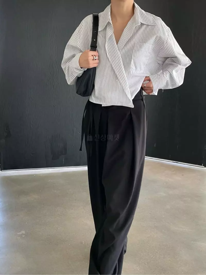 Moment - Korean Women Fashion - #momslook - Vegi Crop Shirt - 2