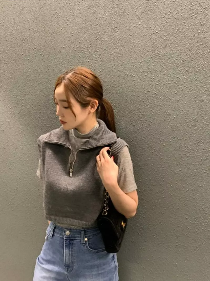 Moment - Korean Women Fashion - #romanticstyle - Turtle Vest Knit Tee - 6