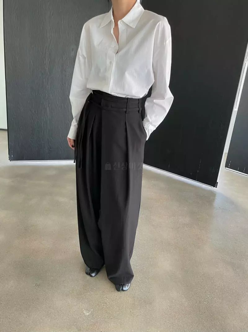 Moment - Korean Women Fashion - #restrostyle - Catch Slit Shirt - 4