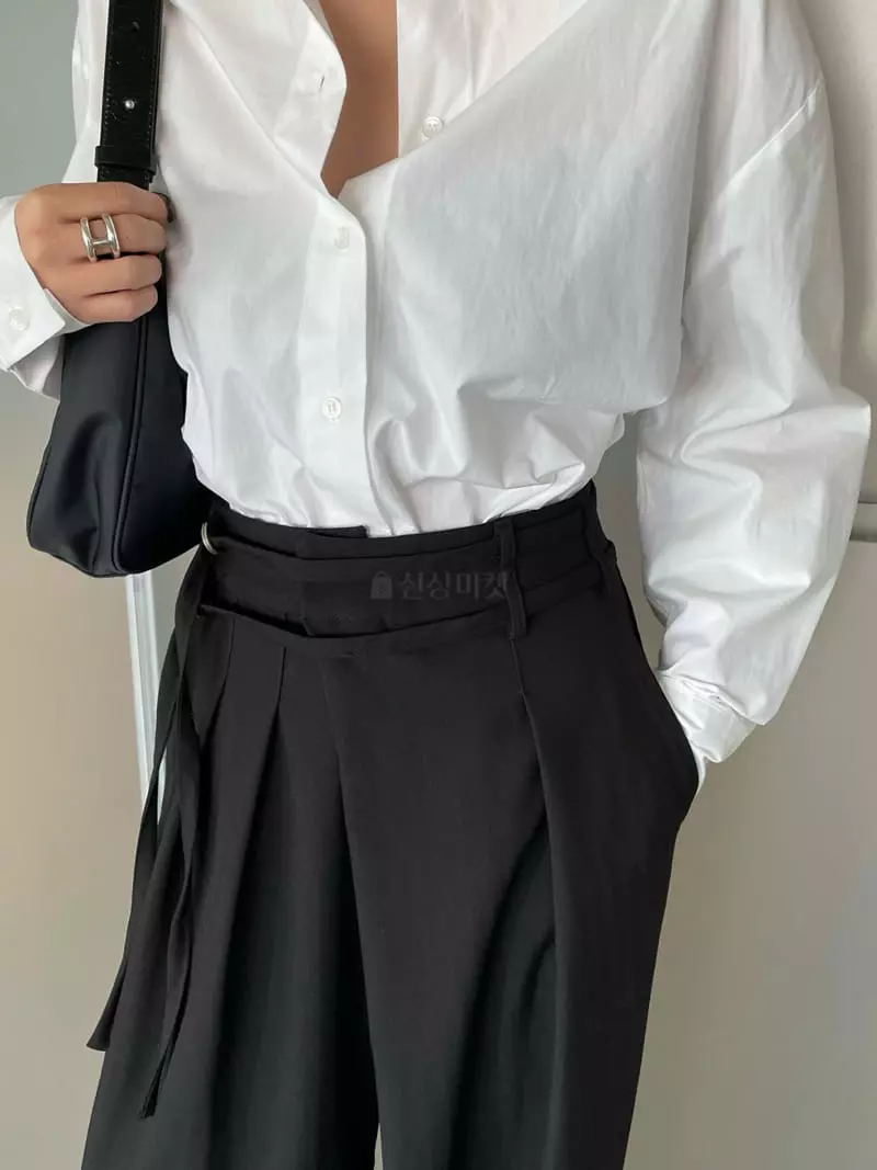 Moment - Korean Women Fashion - #shopsmall - Catch Slit Shirt - 5