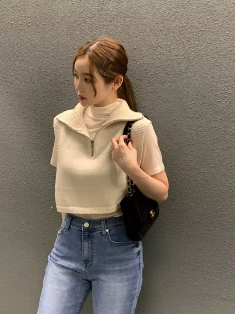 Moment - Korean Women Fashion - #vintageinspired - Turtle Vest Knit Tee - 2