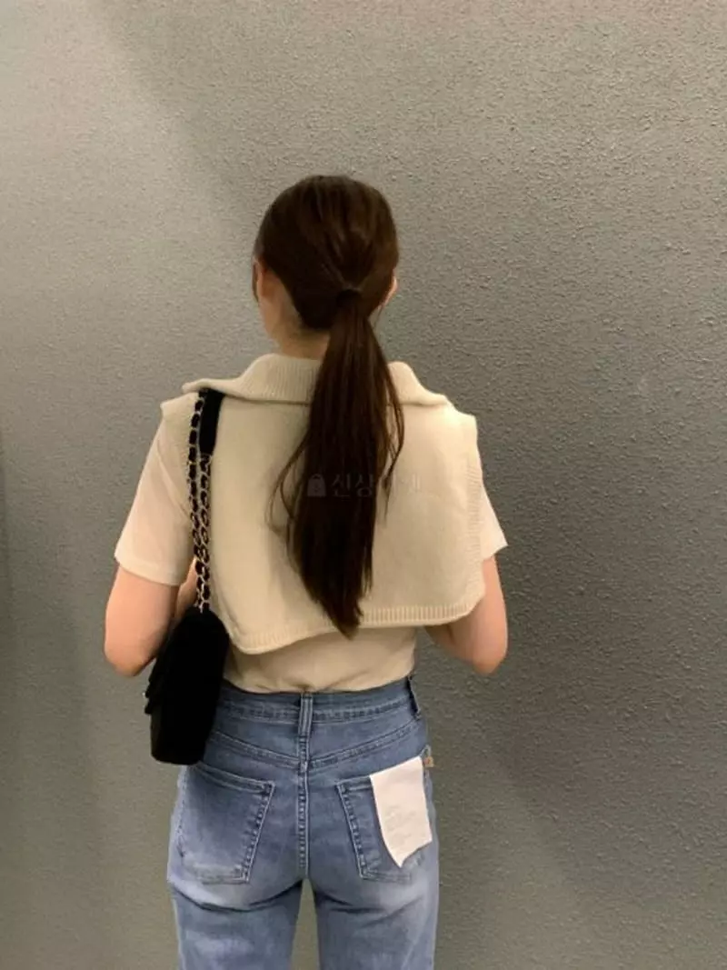 Moment - Korean Women Fashion - #vintagekidsstyle - Turtle Vest Knit Tee - 3