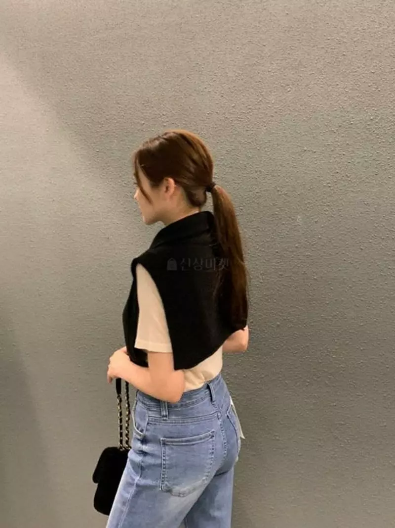 Moment - Korean Women Fashion - #womensfashion - Turtle Vest Knit Tee