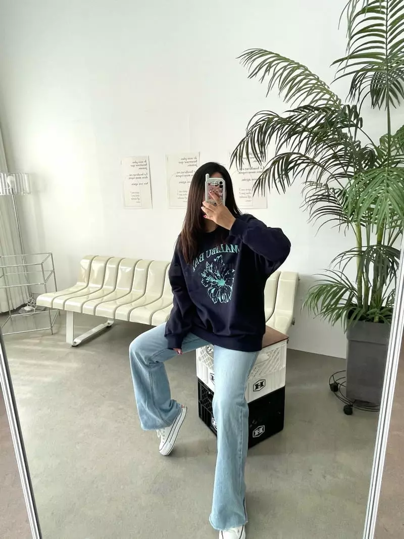 Monosenso - Korean Women Fashion - #vintageinspired - Malibu Sweatshirt